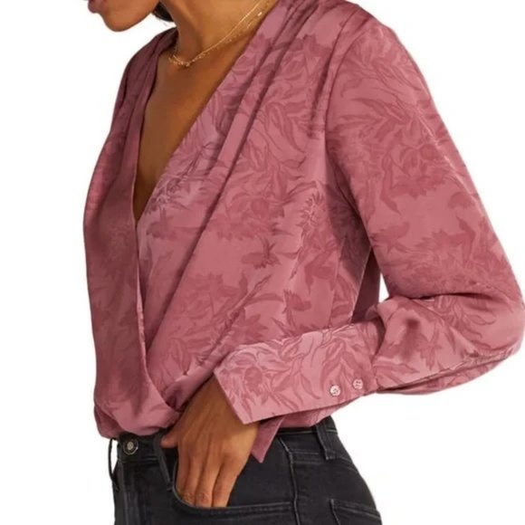 NWT Favorite Daughter The Date Blouse Bodysuit Color: Mauve Floral Size Small - Picture 2 of 4